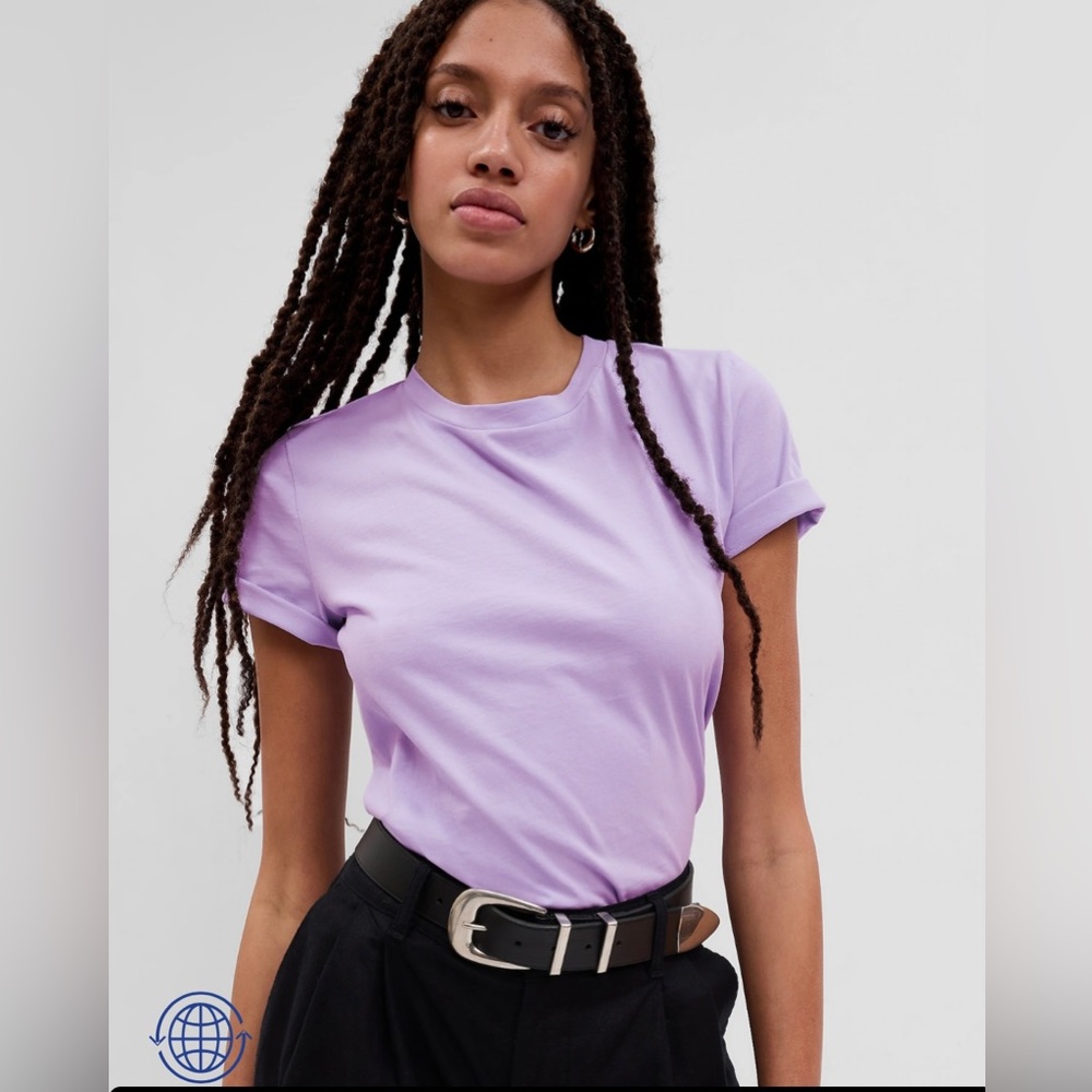 GAP NWT Women’s 100% Organic cotton Vintage Crewneck T-shirt in Purple